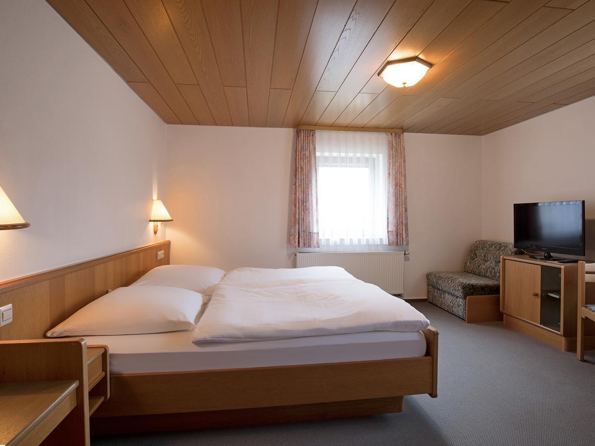 Landgasthof Adler Utzmemmingen Exteriér fotografie